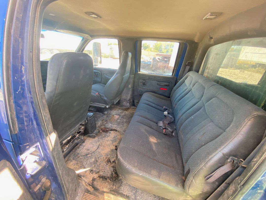 2003 CHEVROLET C5500 - Image 12